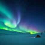 Aurora Boreal: Surpreendente imagem em forma de Beija-Flor