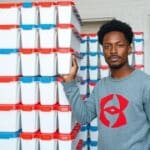 Como Criar um Sistema de Armazenamento com Galões Usados