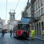 Elevador da Glória em Lisboa registra feridos e vítimas após acidente com bondinho