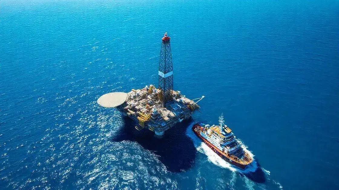 Pré-sal impulsiona o desempenho e o papel da Petrobras na indústria nacional Pré-sal impulsiona o desempenho e o papel da Petrobras na indústria nacional