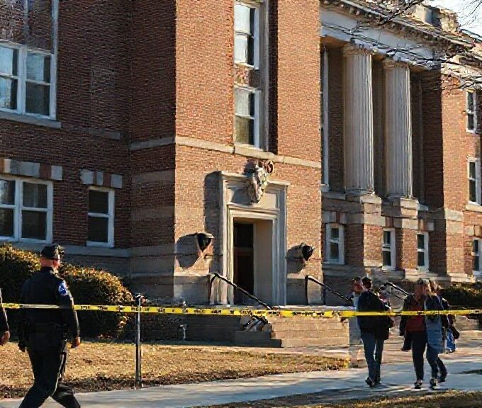 Suspeito do tiroteio na Brown University é liberado pela polícia